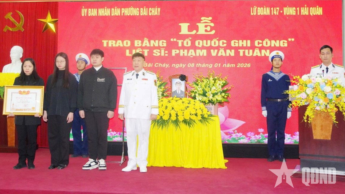 Trao bằng Tổ quốc ghi công đối với liệt sĩ Phạm Văn Tuân